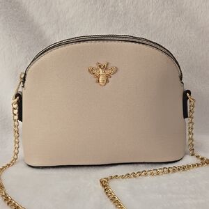 Cream Crossbody‎ Bag with Gold Chain and Bee Emblem
